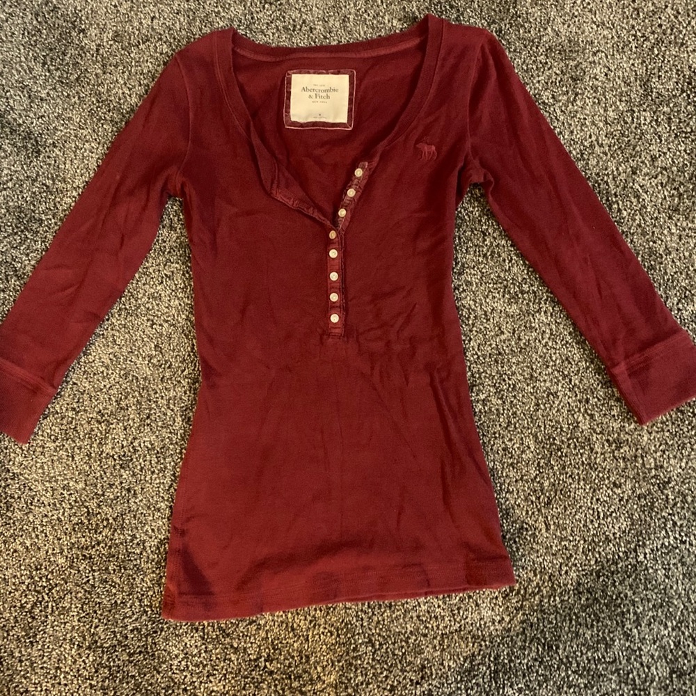 4/$25 Abercrombie and Fitch quarter sleeve!
